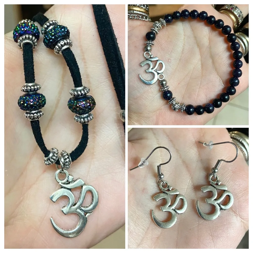 Special order / on hold / reserved items (earrings , necklace & bracelet )